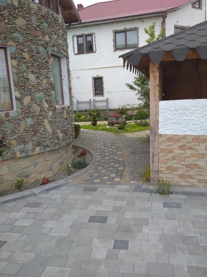 Садиба Янчар Номер Студiо З Басейном Mykulyčyn Exteriér fotografie