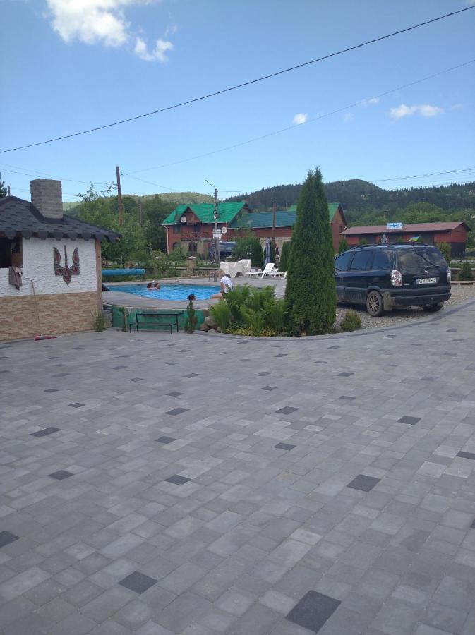 Садиба Янчар Номер Студiо З Басейном Mykulyčyn Exteriér fotografie